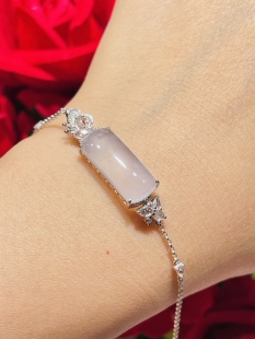 18k金搭配钻石 木纳雪花棉高冰种大马鞍镶嵌手链 缅甸翡翠正品 A货