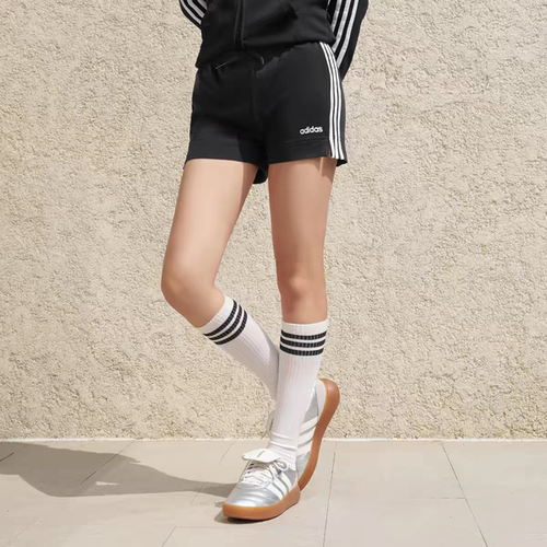 adidas三条纹女修身训练短裤