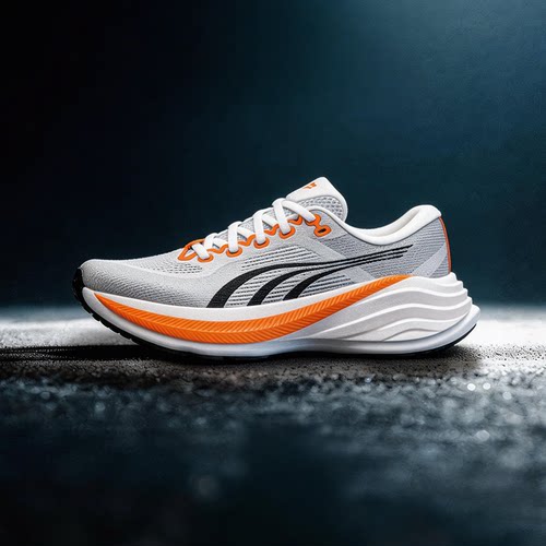 多威飓风MAX竞速缓震跑步鞋