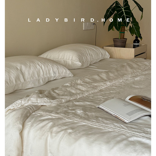 高级感满满的白色夏被四件套装