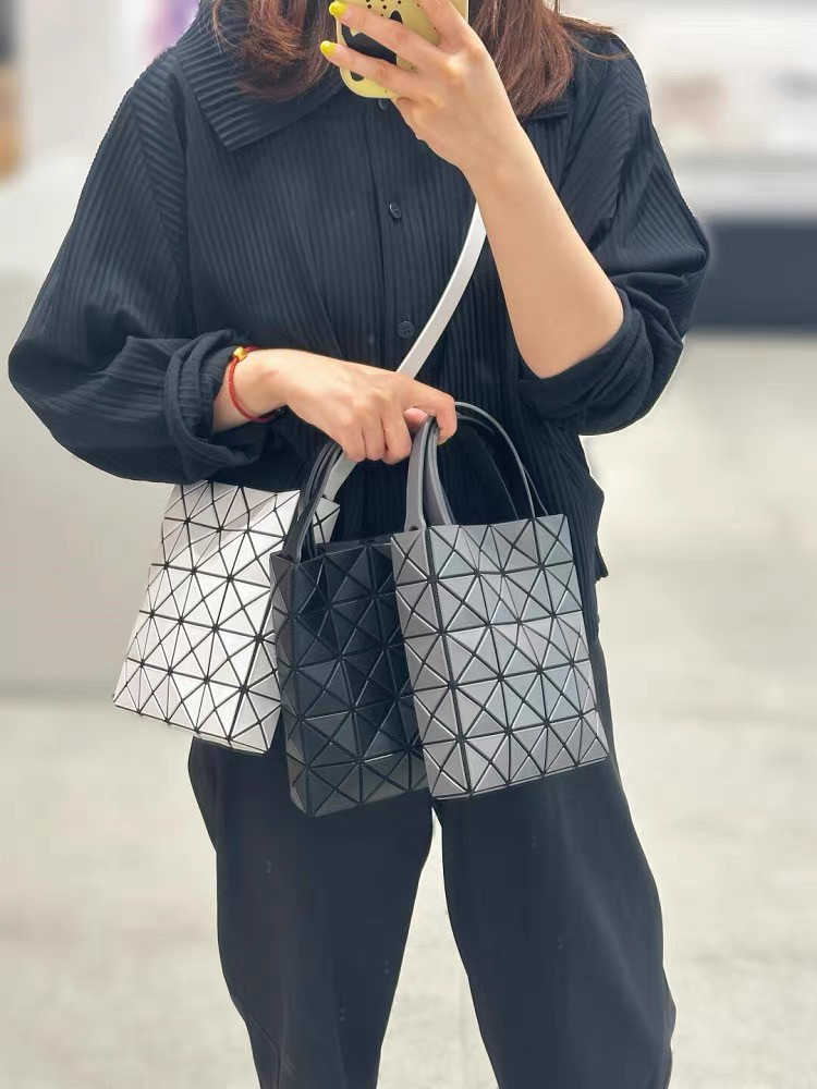 日系几何方盒斜挎包菱格单肩手提女士手拎包包女时尚百搭女包新款