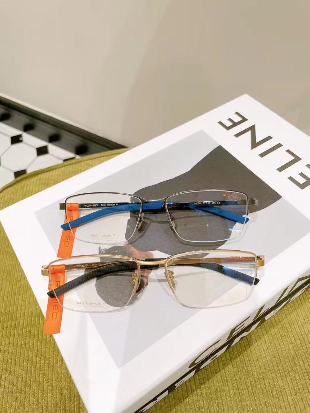 ROMEO罗密欧纯钛设计师男款商务镜框近视镜架眼镜半框双色66002