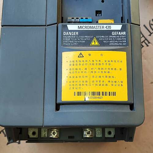 可维修6SE6420-2UD22-2BA1成色如图所示，功能正议价