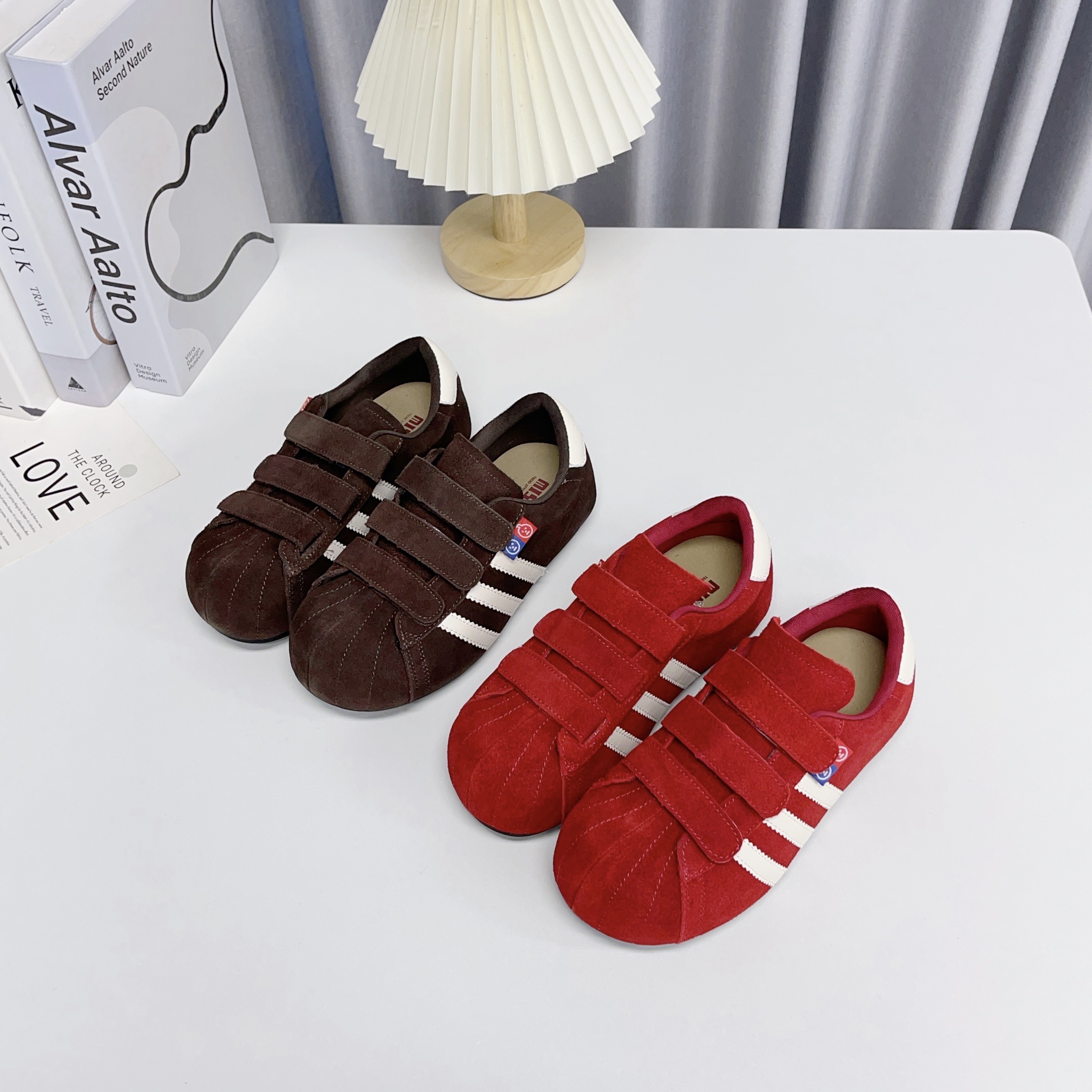 2025新款魔术贴圆头增高小白鞋