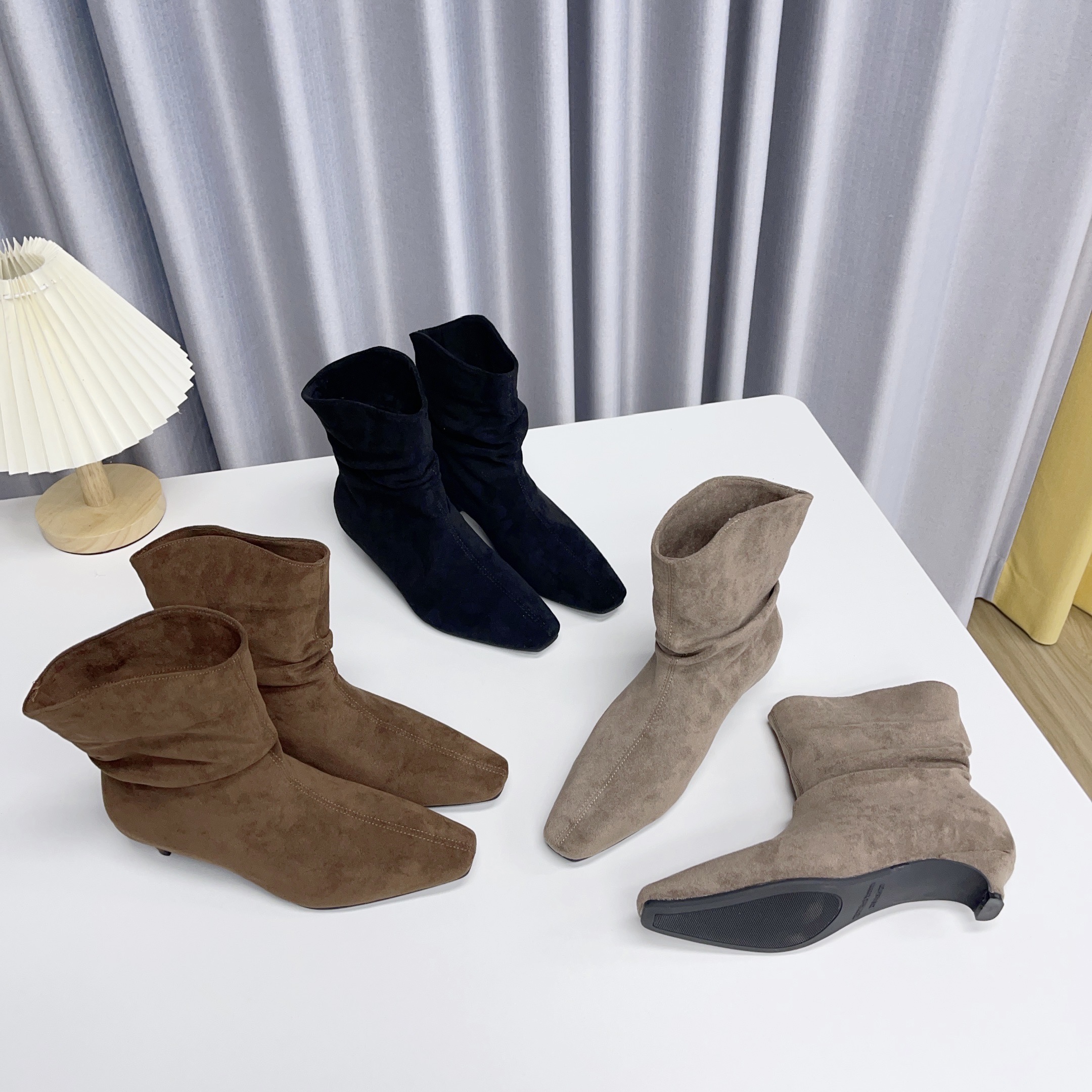 秋季新款堆堆靴磨砂皮尖头短靴