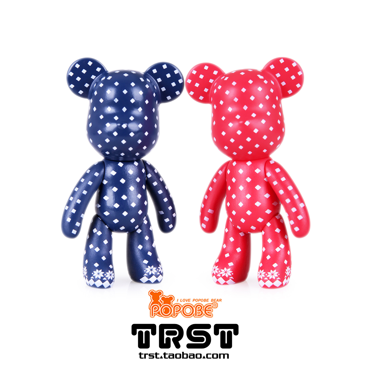 3寸摆件，8厘米高哦~在西方蓝色一般是男孩的颜色，而女孩就是红色。设计师用此为灵感设计出一对时尚度满分的情侣对装，加上配送透明的亚克力展示盒子，摆放马上就变方便了哦~~