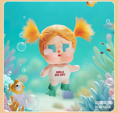 POPMART泡泡玛特CRYBABY Vacation Mode On 哭娃度假搪胶毛绒挂件