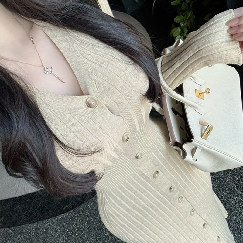 韩国东大门新款优雅高级感~性感小女人味单排扣长款针织连衣裙女