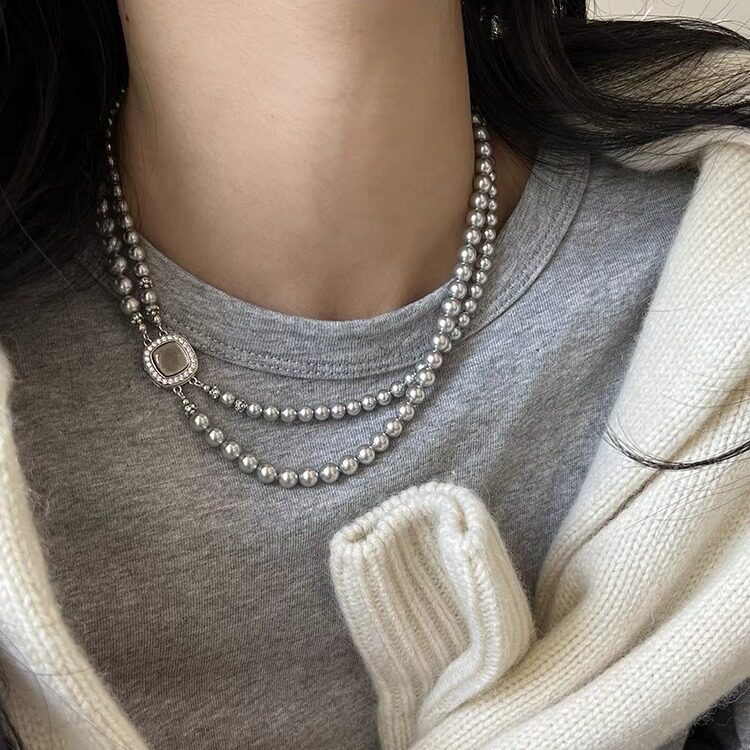 高级感精工贝母扣强光银灰色珍珠双层项链轻奢小众设计女毛衣链