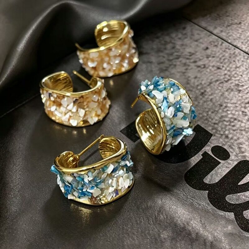 中古风天然碎贝壳C形耳圈电镀18K真金耳环精致简约气质法式耳饰品