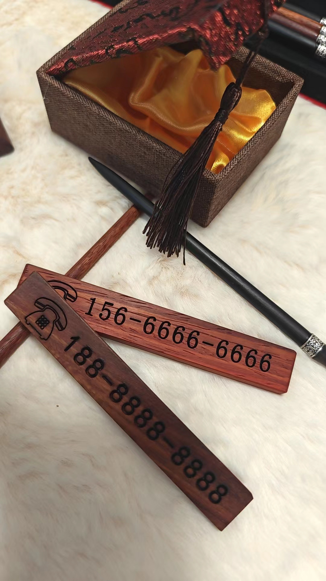 车载挪车号码牌红花梨血檀木激光雕刻防晒简约创意停车号码牌