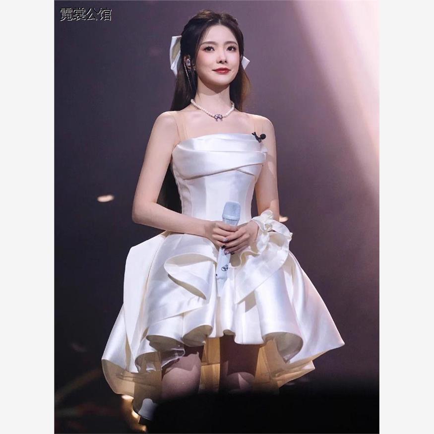 明星同款抹胸缎面晚礼服裙女轻奢生日party宴会领证登记订婚礼服