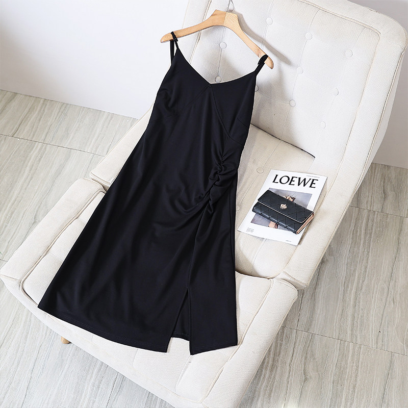伊自尚大码休闲吊带小黑裙内搭微胖mm显瘦收腰遮肚子2023女装新款
