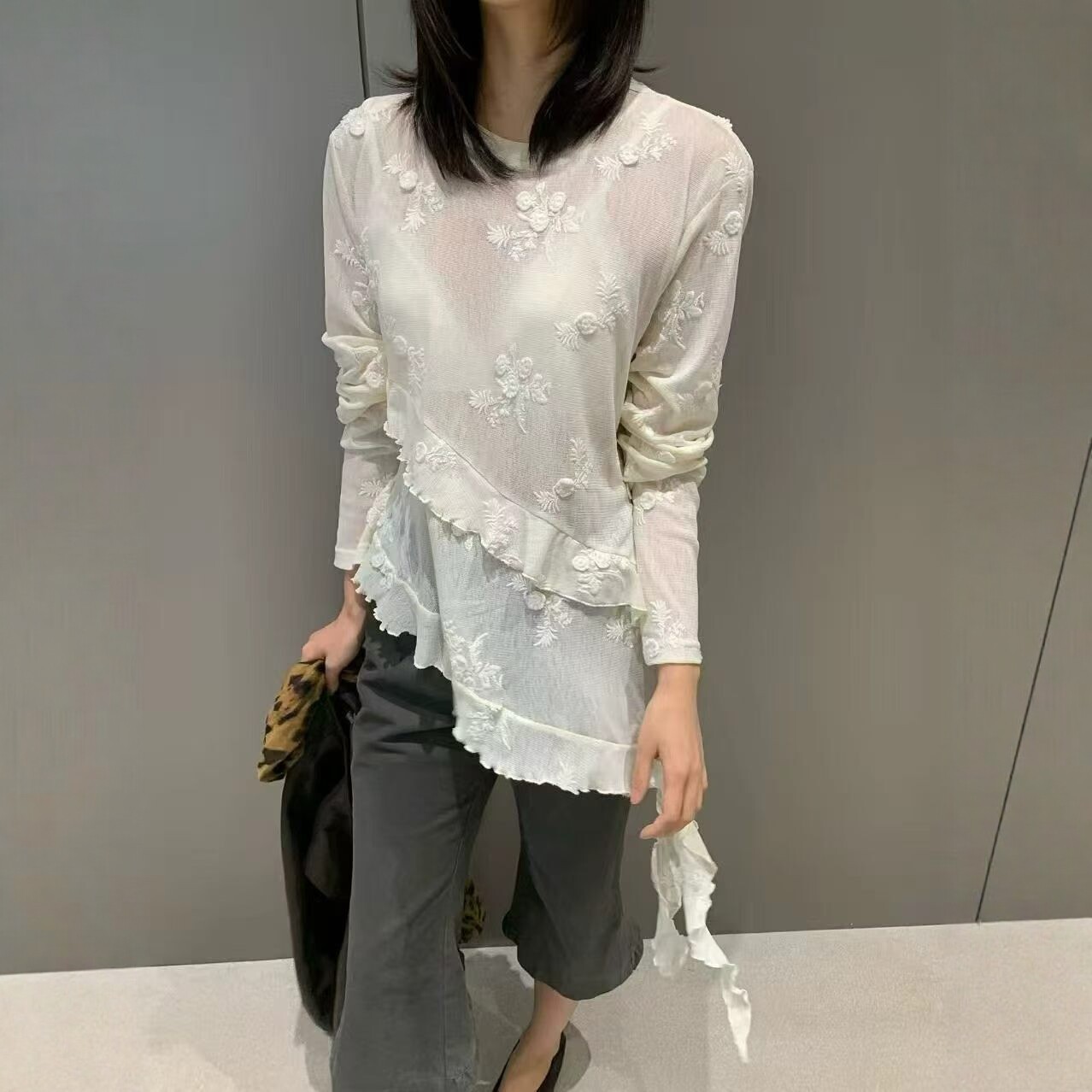 小众设计感立体花不规则蕾丝衫女