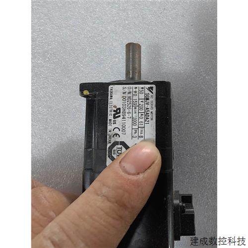 议价SGMJV-A5ADA21安川伺服电机