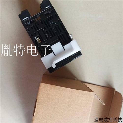 议价全新安川伺服马达SGMJV-02AAA61质保一年