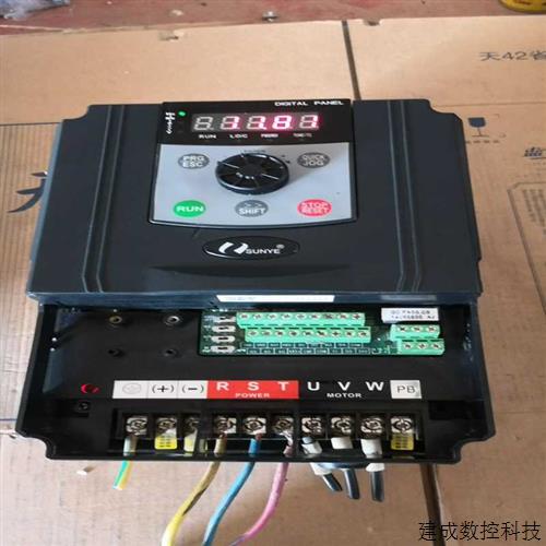 议价日业变频器CM530-A4T7R5GB/9R0PB适用