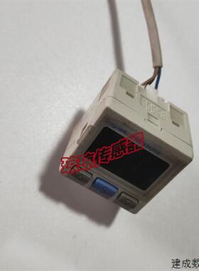 议价SMC真空数显压力表感测器智能数显控制器ZSE30A-C6L-N /M C6L