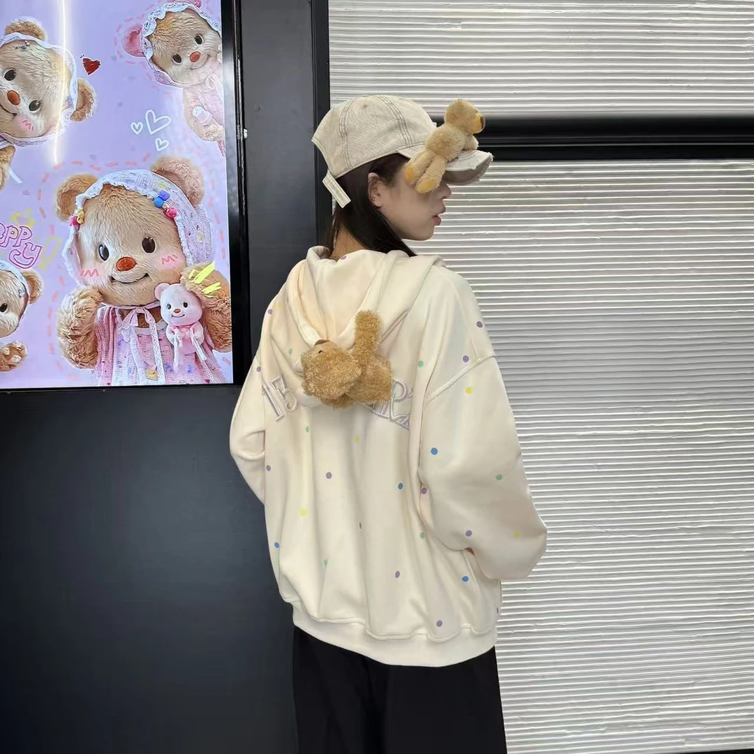 13D小熊波点时尚反潮复古卫衣