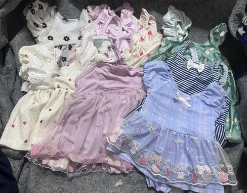 日单宝宝连体泳衣可爱泳衣裙式爬服款泳衣