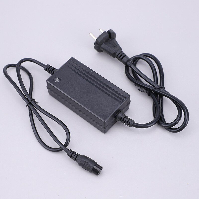 蓝天扭扭车漂移车玩具车三轮车充电器12V24v1.5A 有CE认证质量优