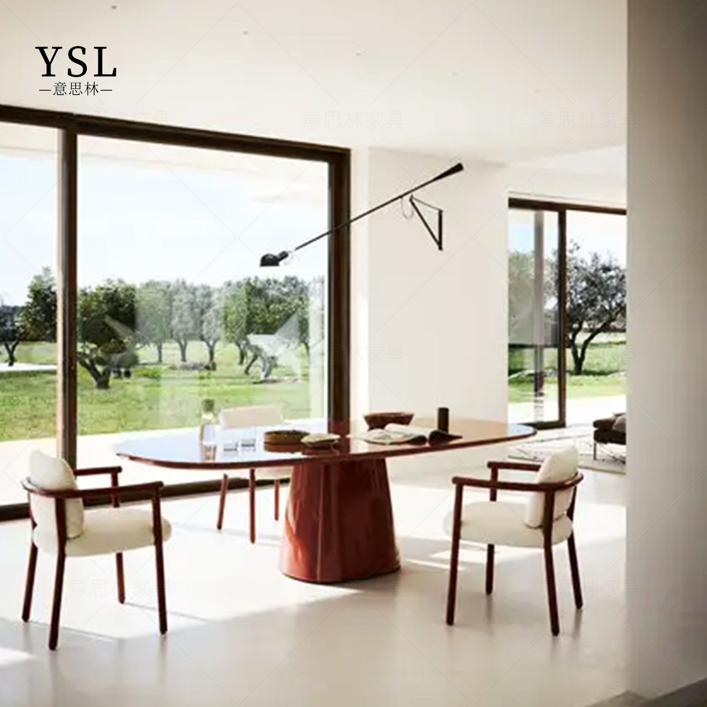 B&BItalia餐桌Simplendo