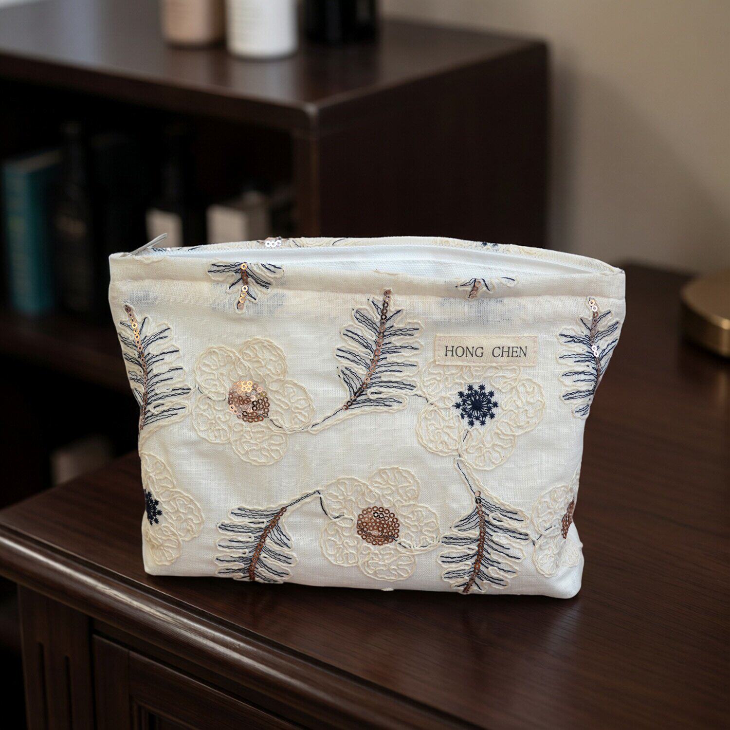 全棉古风亮片棉绳绣化妆包拉链便捷大容量护肤品姨妈巾收纳袋手包