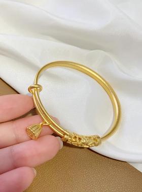 古法传承鲤鱼莲蓬推拉手镯女小众设计轻奢高级感手环配饰沙金饰品