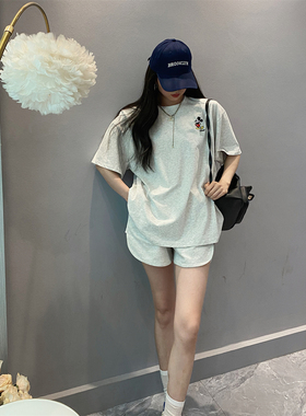 高级感灰色时尚减龄套装女圆领刺绣短袖t恤+短裤慵懒风休闲两件套