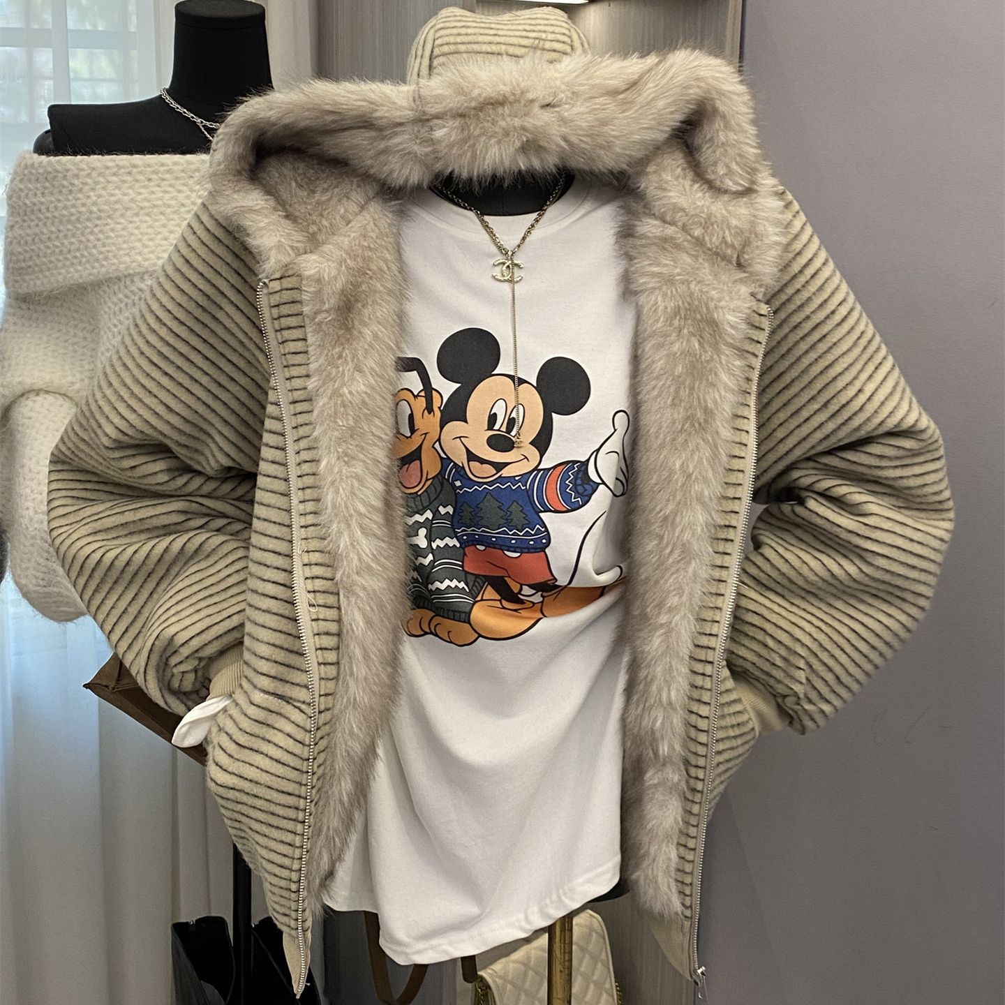 加棉连帽毛领拼接卫衣外套上衣女