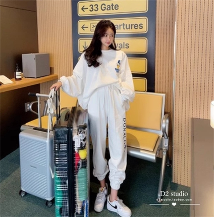 韩国洋气时尚2024春装新款卡通运动休闲圆领卫衣束脚卫裤长裤套装