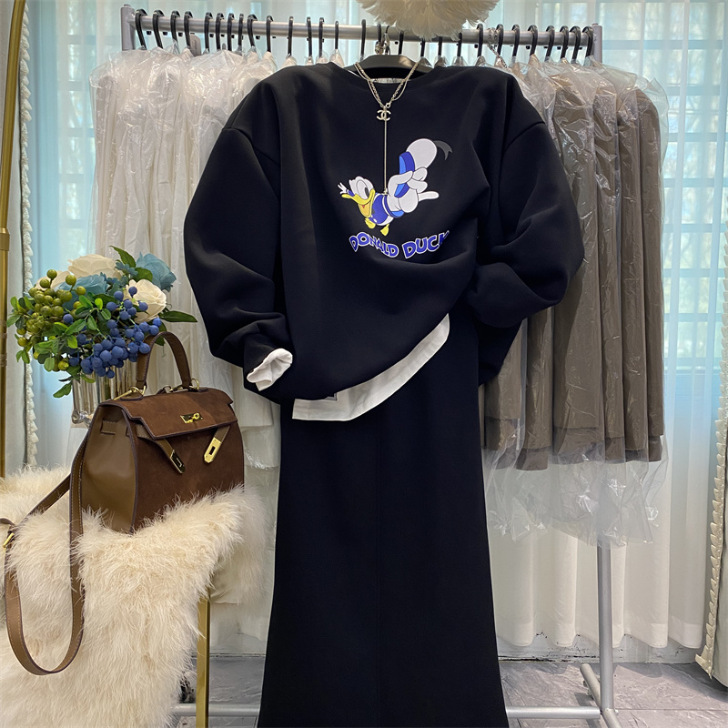 宽松卫衣松紧腰半身长裙加绒套装