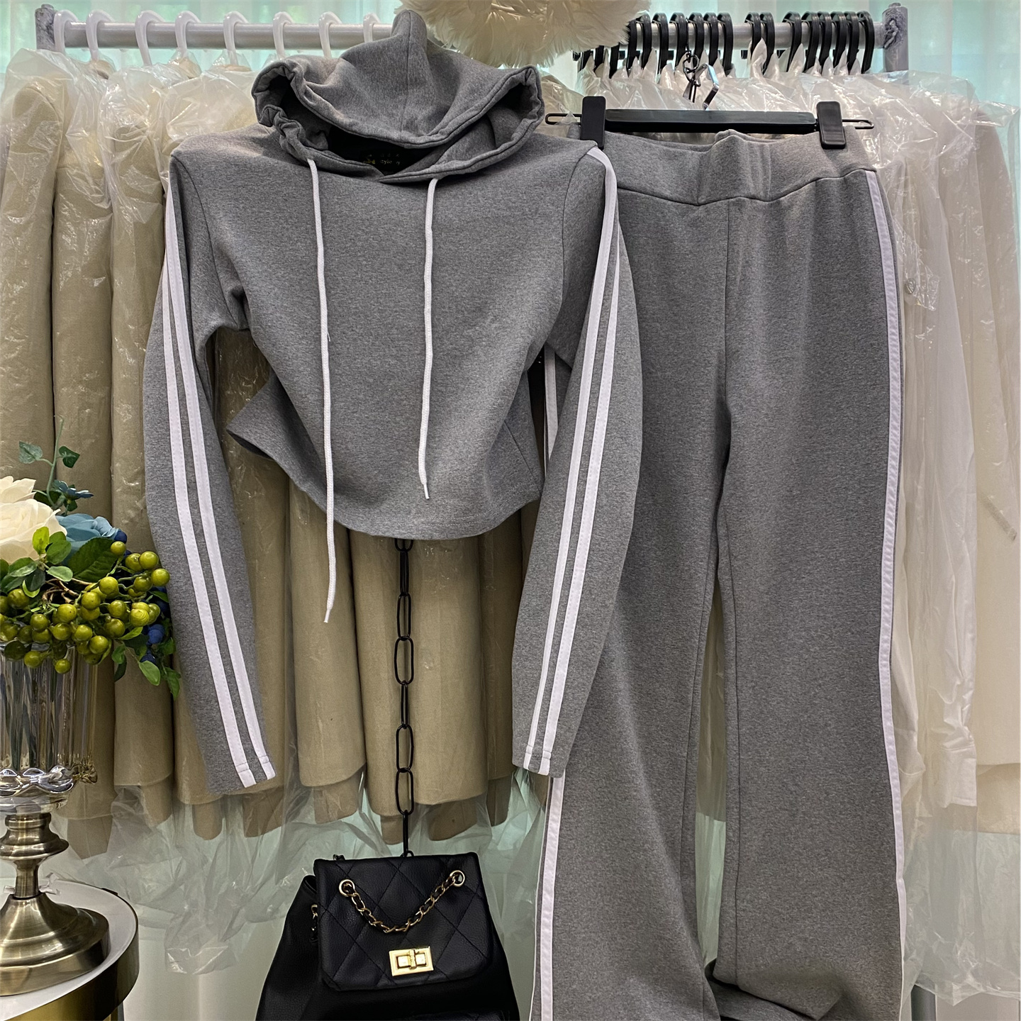 修身连帽卫衣微喇长裤运动两件套