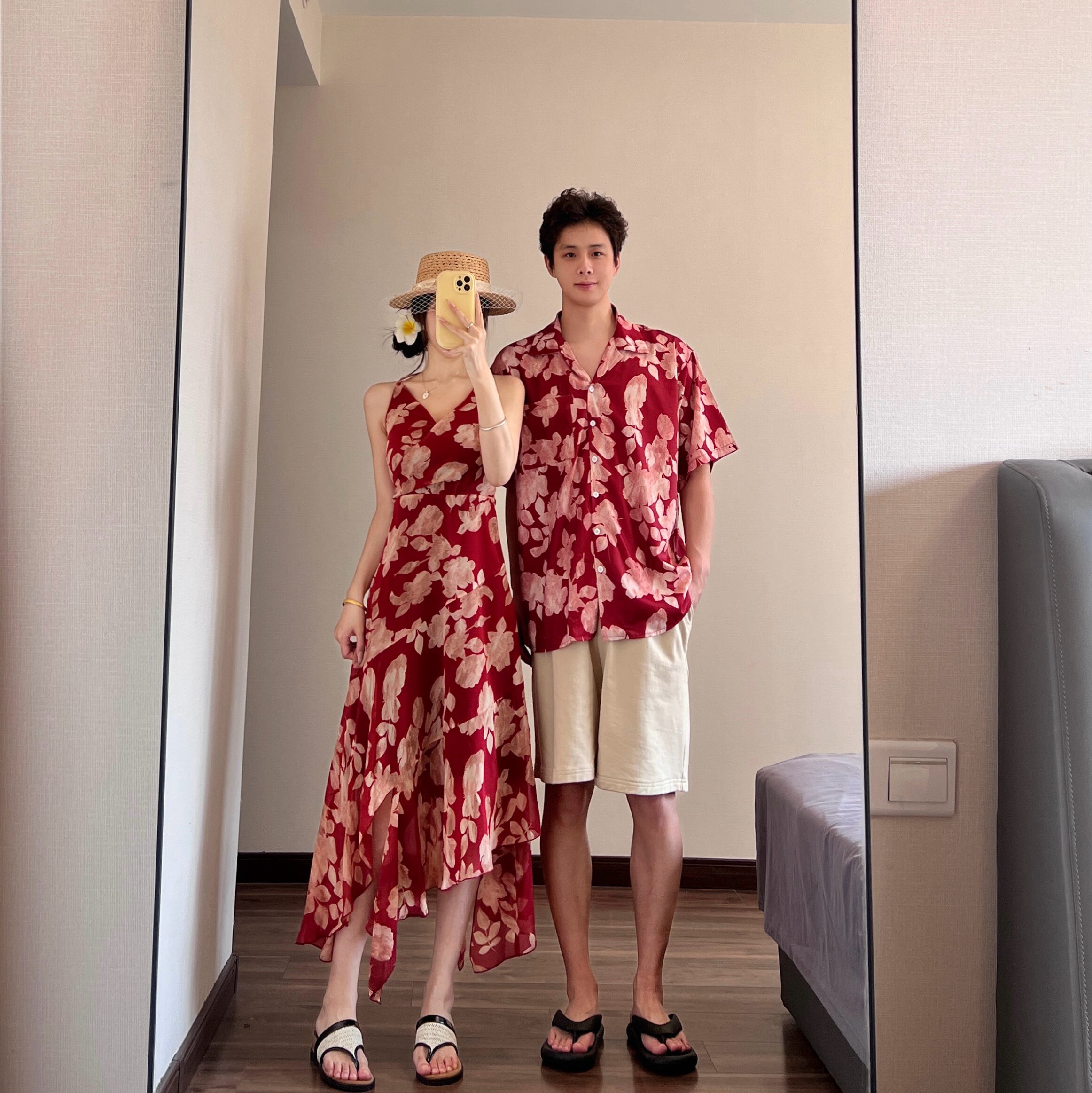 情侣装一衣一裙夏季度假风挂脖吊带连衣裙红色海边沙滩裙旅游穿搭