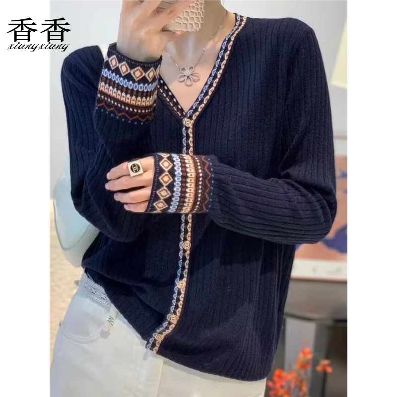 民族风V领拼色条纹长袖针织毛衣开衫春秋装时尚穿搭女遮肚子上衣