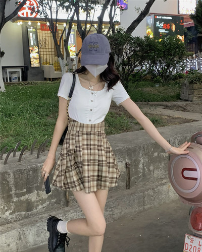 Real price hot girl slim fit short collarbone button Short Sleeve T + high waist pleated plaid skirt