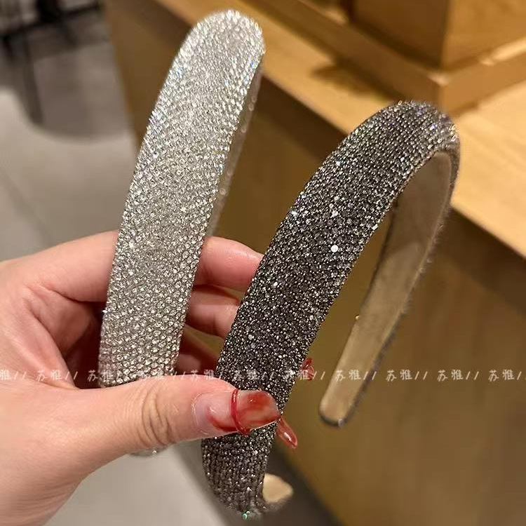 好看的发箍2025新款轻奢水钻超级宽边高颅顶派对压发卡外出显脸小