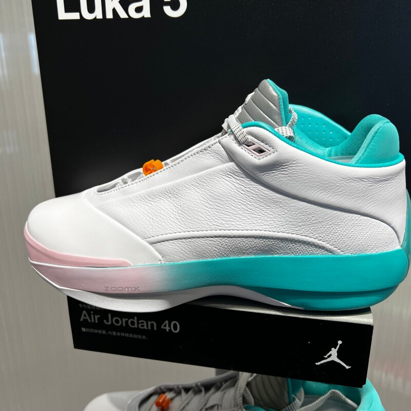 NIKE耐克男子AIR JORDAN 40 GUOPF运动篮球鞋IQ5380-100