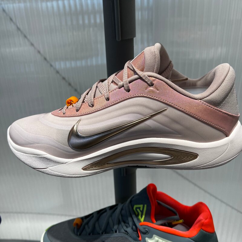 Nike耐克春女鞋低帮透气休闲运动运动鞋场上实战篮球鞋FZ8606-200