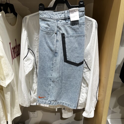 Nike耐克26新款男子时尚百搭牛仔5分裤运动梭织短裤IR8196-485