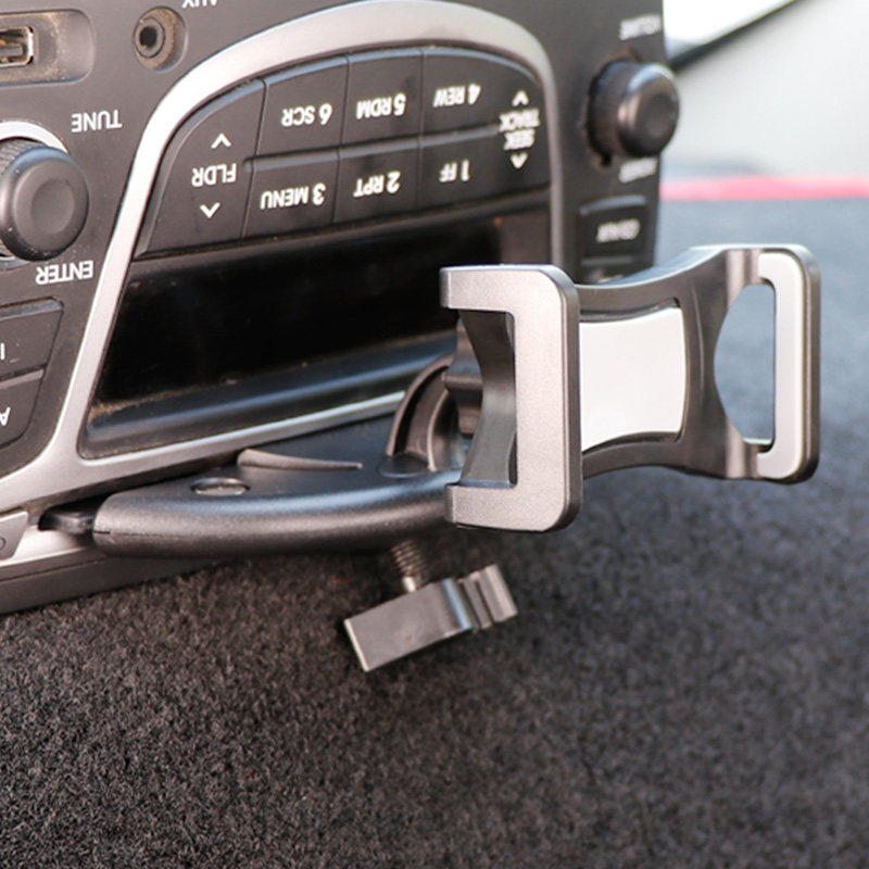 竖横屏通用汽车cd口车载手机架卡扣式弹簧夹子车上用导航固定支架