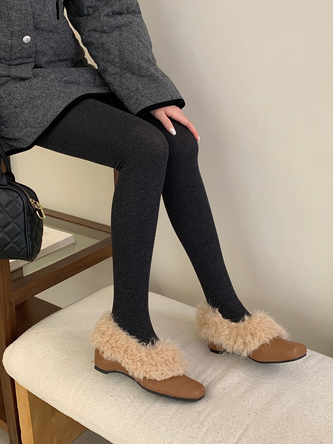 法式复古加绒毛毛鞋2025新款通勤方头小皮鞋保暖粗跟深口奶奶鞋女