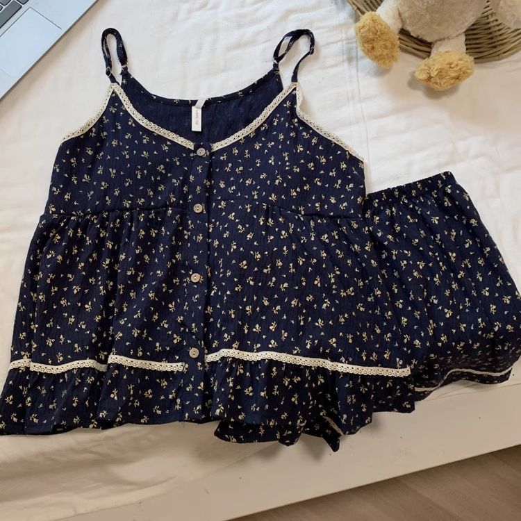 夏季新款高级感带胸垫透气睡衣女碎花吊带短裤女装其它制服套装图片