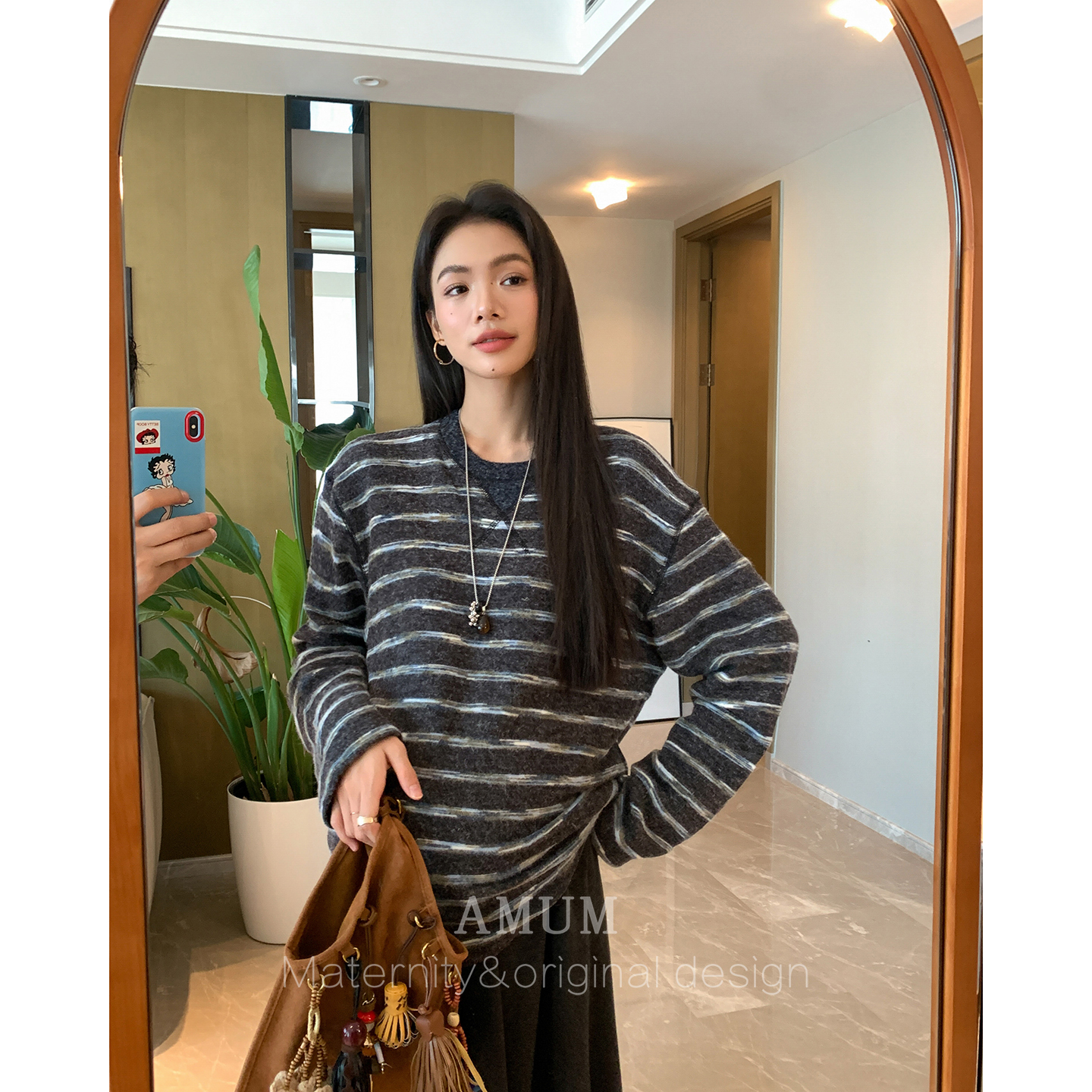 ◆AMUM孕妇装◆随意穿搭~撞色条纹圆领慵懒软糯绒绒t打底衫秋冬