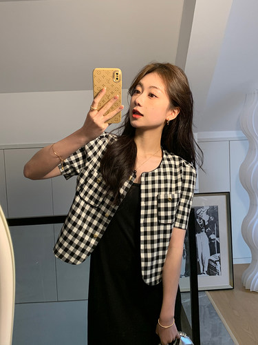 amum孕妇装格子短袖外套