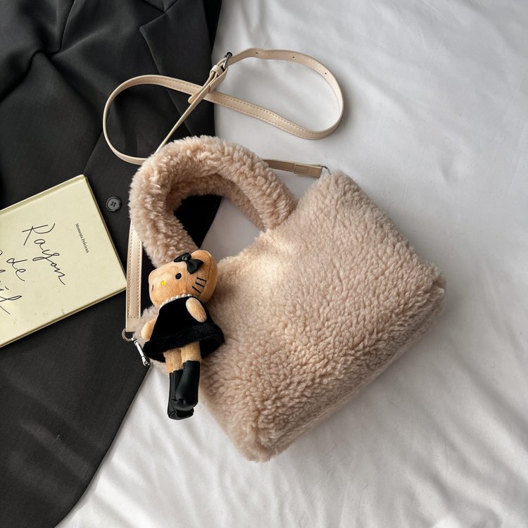 毛绒绒小包包女2025秋冬季新款韩版毛毛单肩包百搭手提斜挎水桶包