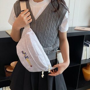 字母胸包女美式 复古休闲斜挎包腰包大学生骑行斜挎包 2026新款 COW