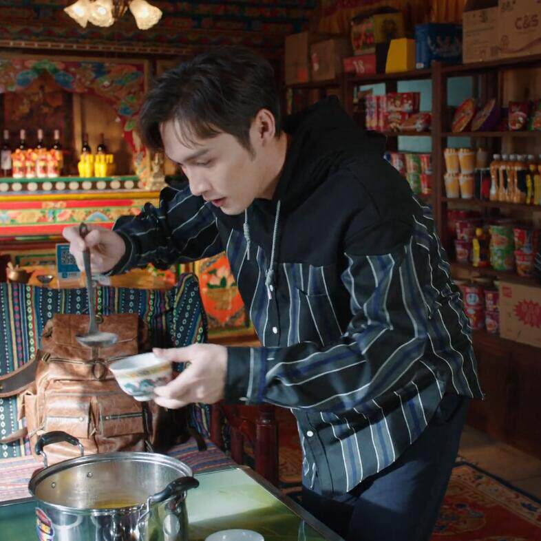 司腾秦放张彬彬同款衣服连帽卫衣男拼接衬衫式休闲新款帽衫男潮流