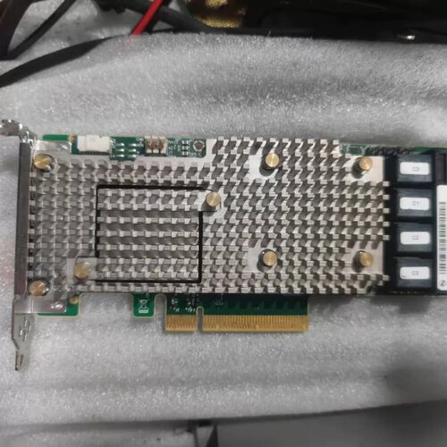 LSI 9460-16i 8gb缓存阵列卡