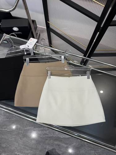 Linna秋冬新款短裙女高腰韩版显瘦百搭A字裙气质半身裙防走光包臀